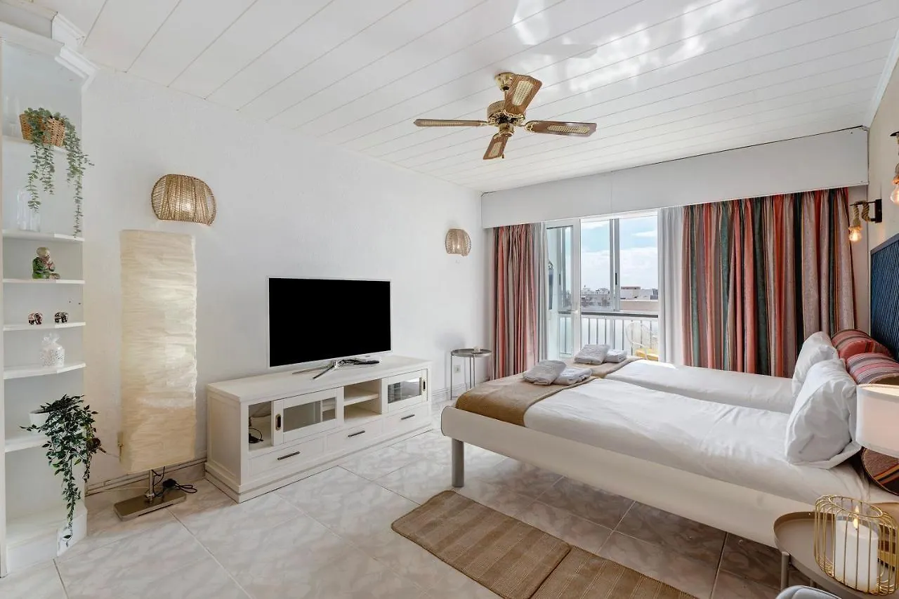 Апартаменты Panoramic View El Dorado Арона